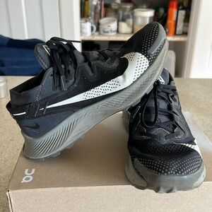 Nike Pegasus Trail Sneakers